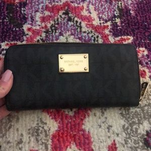 Michael Kors Monogram Wallet